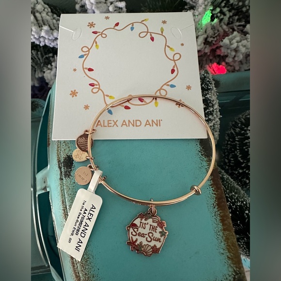 🎄 NWT Alex and Ani Tis’ the Sea-Sun Charm Bangle Bracelet in Shiny Rose Gold 🎄 - Picture 5 of 6